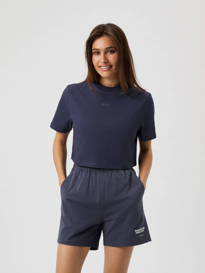 Studio Oversized Cropped T-Shirt