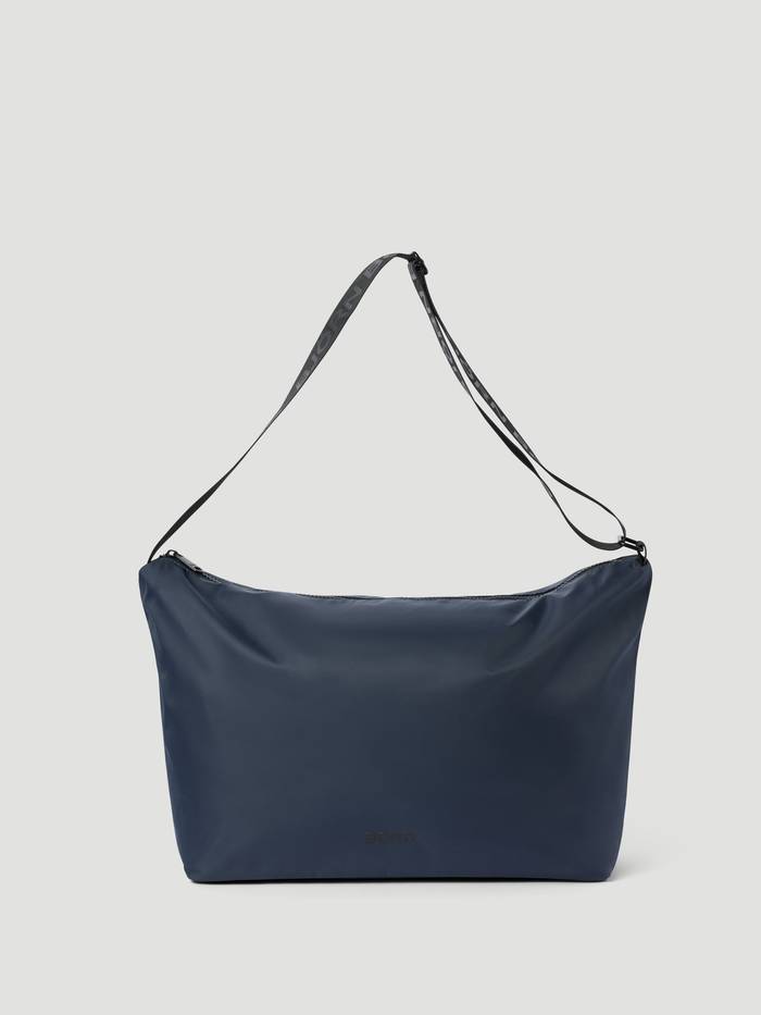 Borg Classic Shoulder Bag 13L