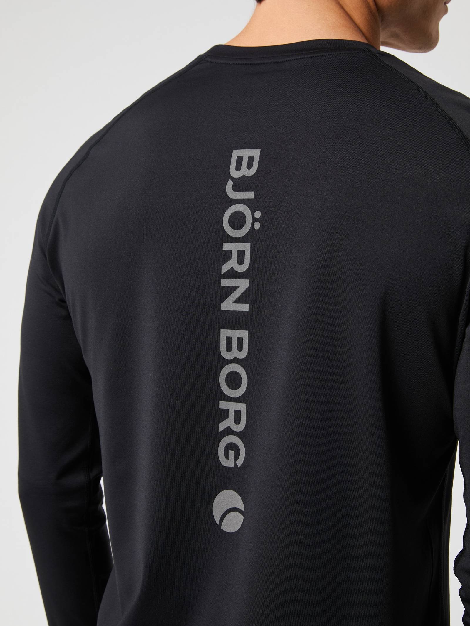 Borg Performance Long Sleeve Brushed T-Shirt image 4