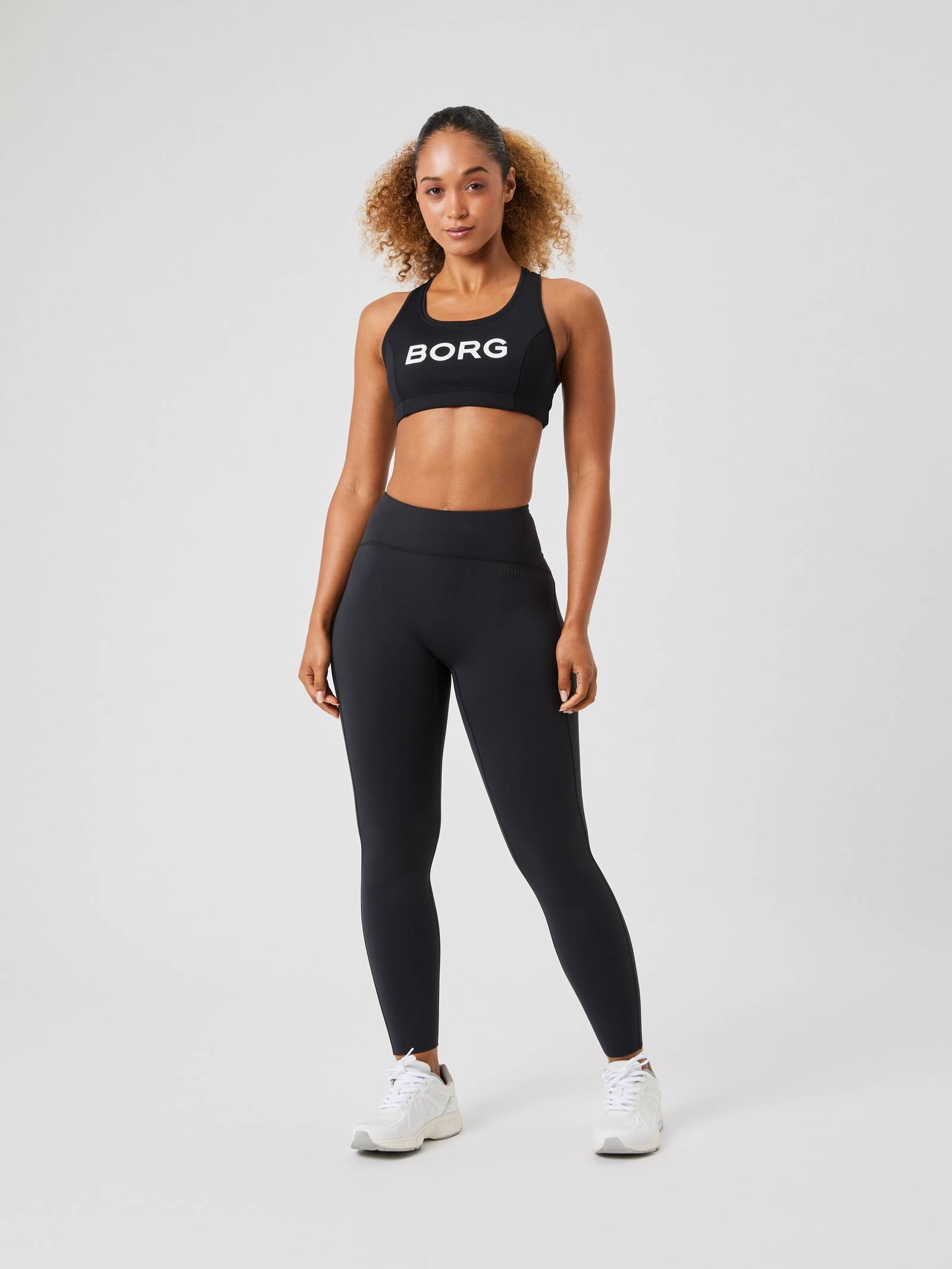 Borg Mid Support Sports Bra image 5