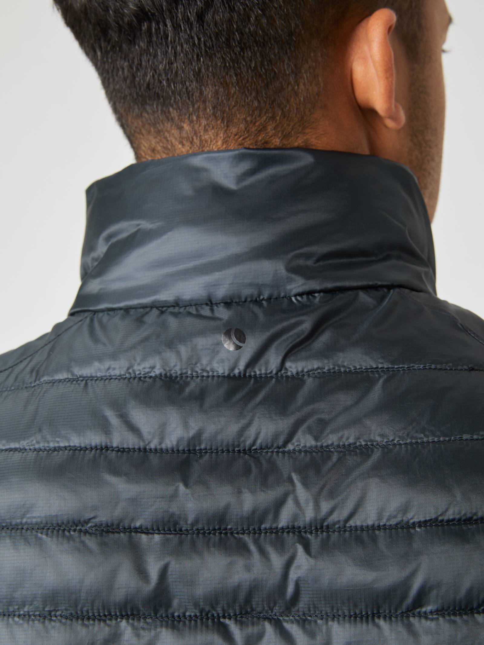 Borg Light Padded Vest image 4