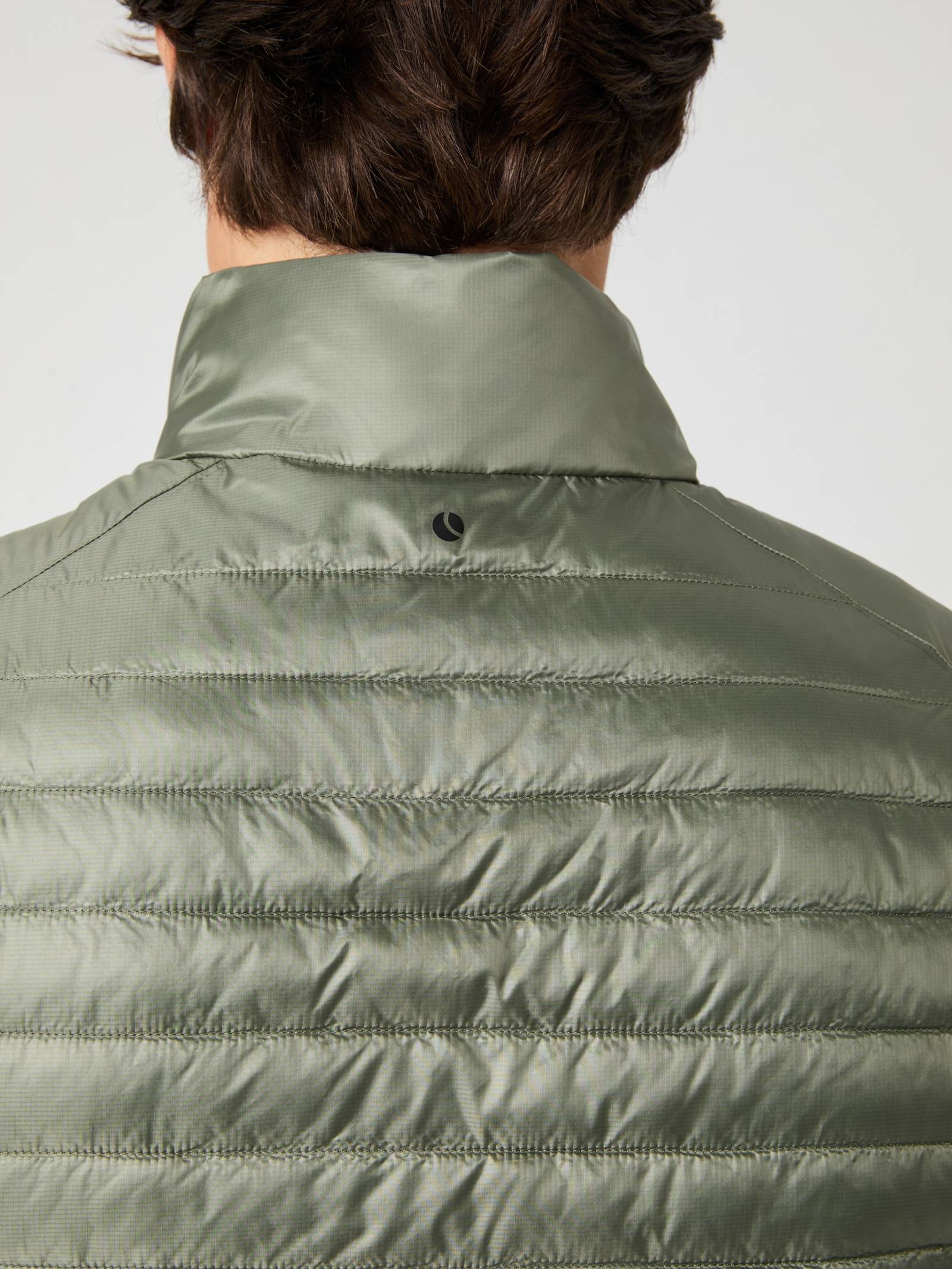 Borg Light Padded Vest image 5