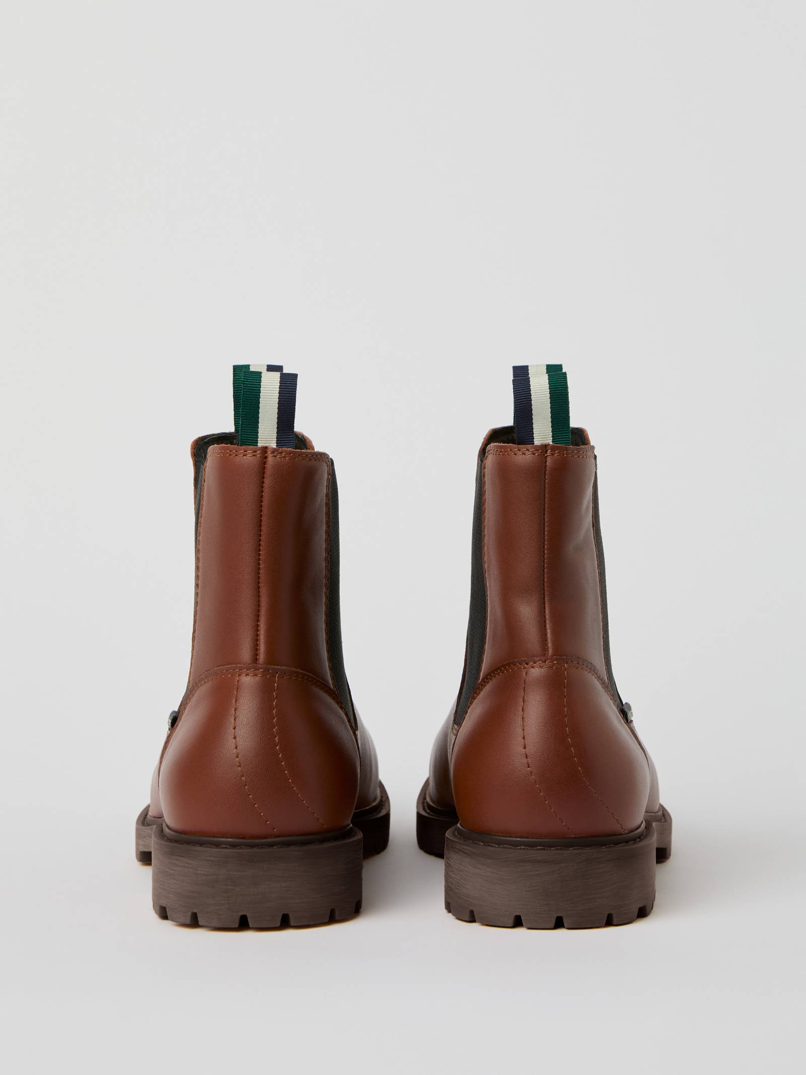Men's Chelsea Boots image 2