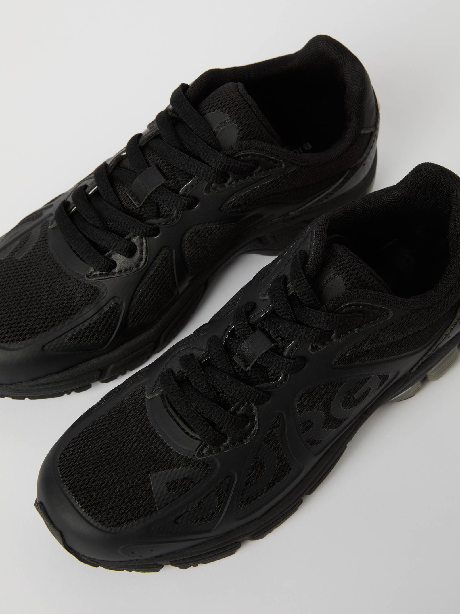 Women's Prime Tech Sneakers image 2