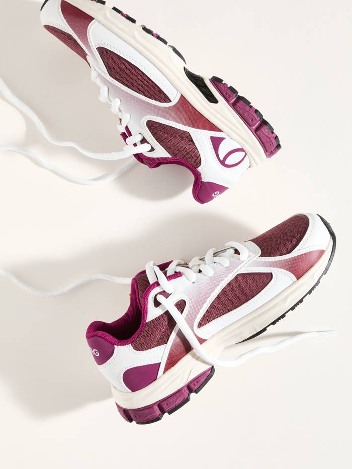 Women's Nova Sneakers