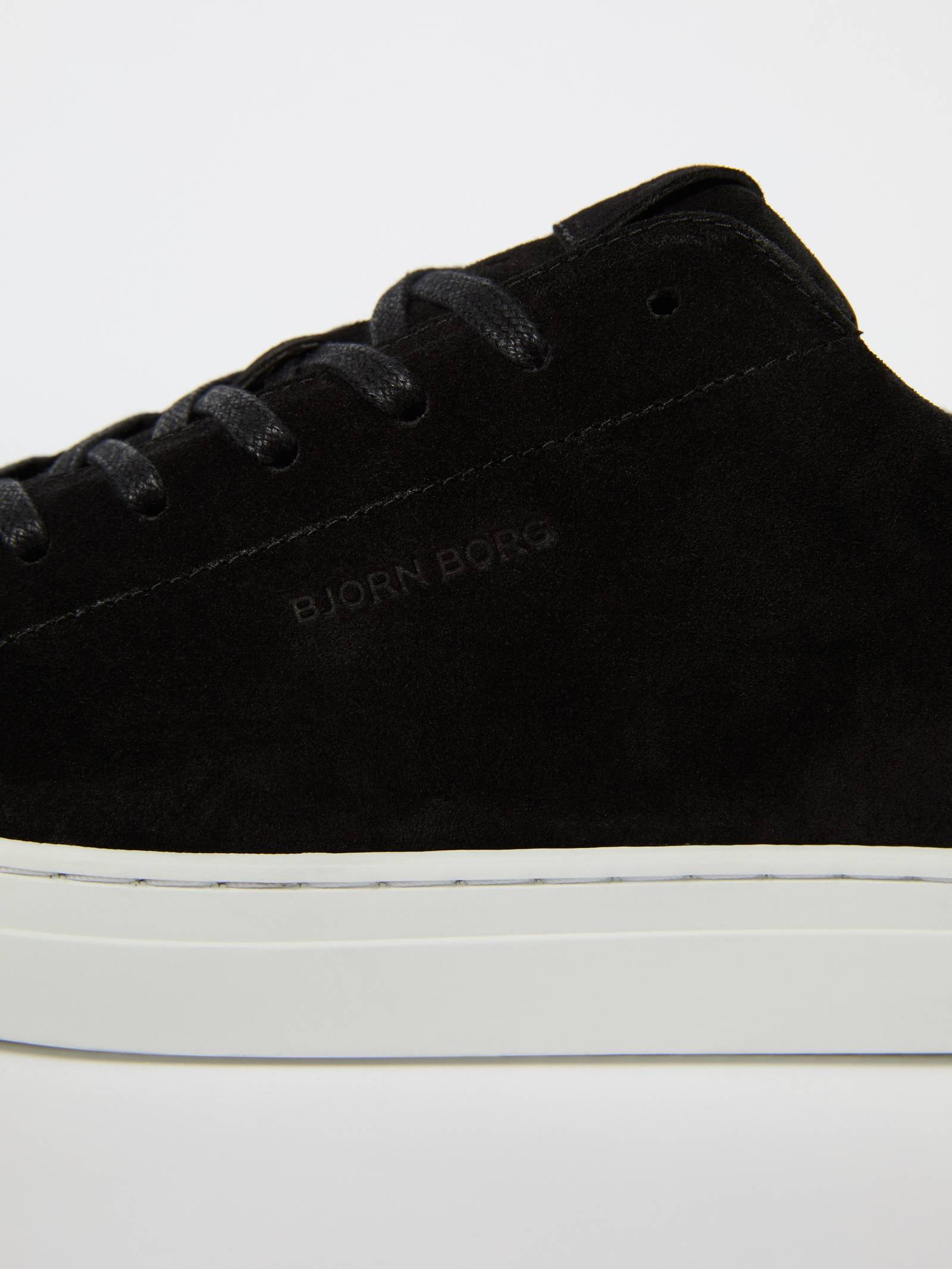 Men's Classic Suede Sneakers image 4