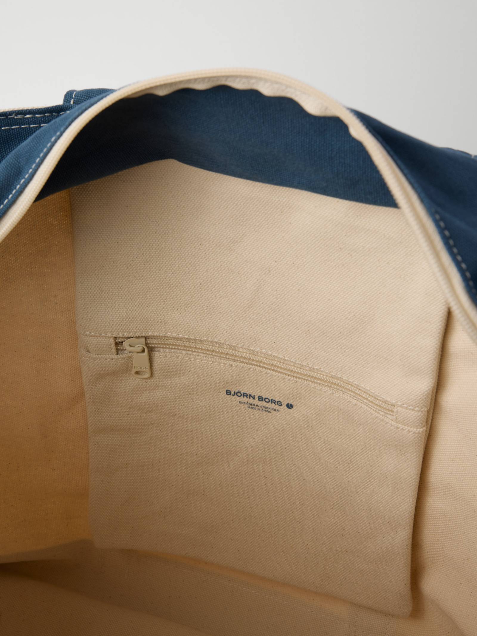 Ace Canvas Tote 30L image 4