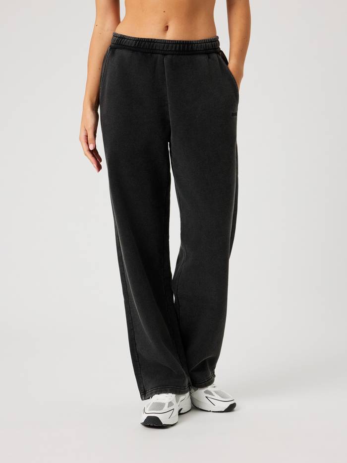 Studio Oversized Straight Sweatpants