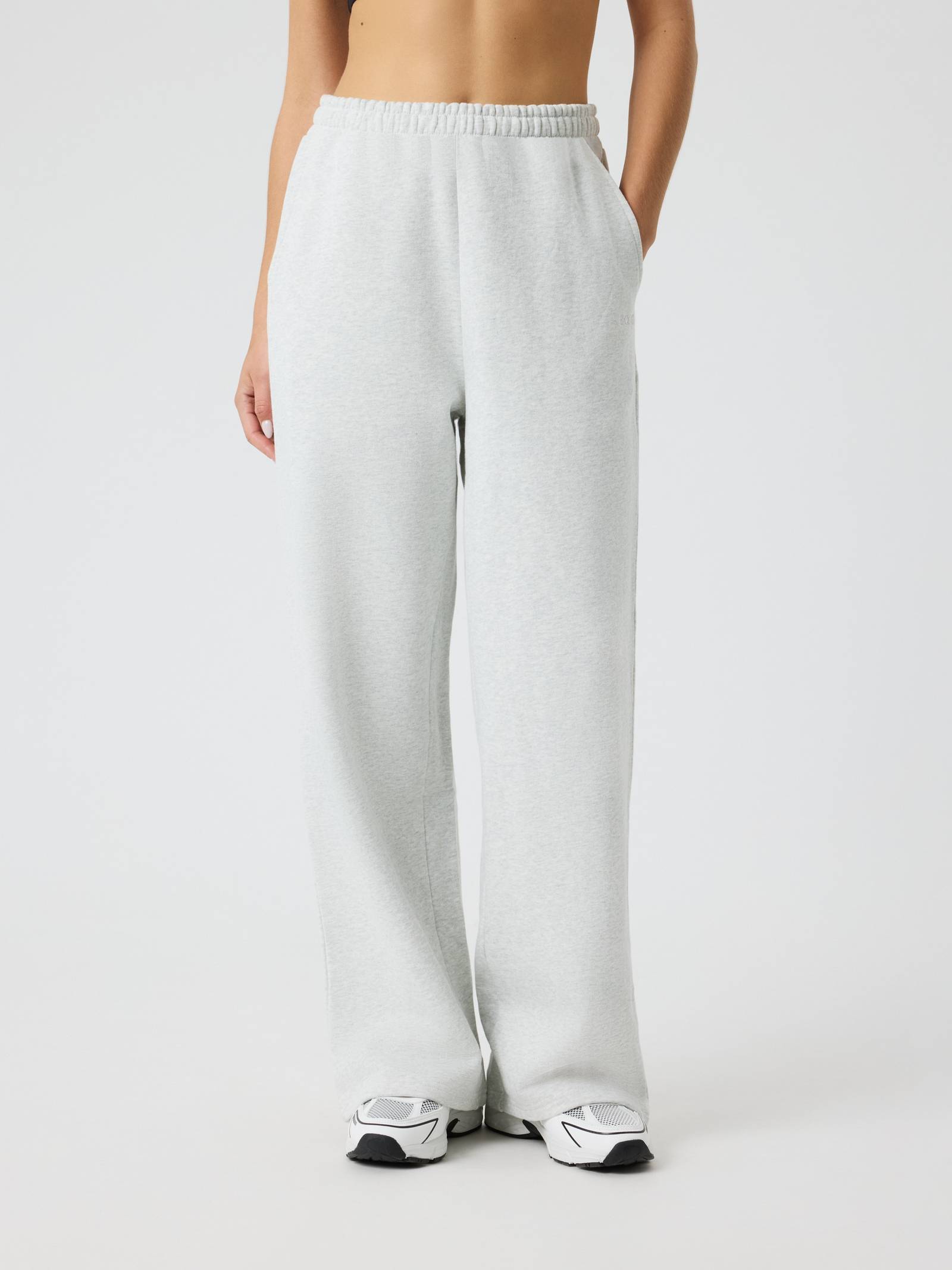 Björn Borg - Studio Oversized Straight Sweatpants Ultra Light Grey Melange Dam - Image 1