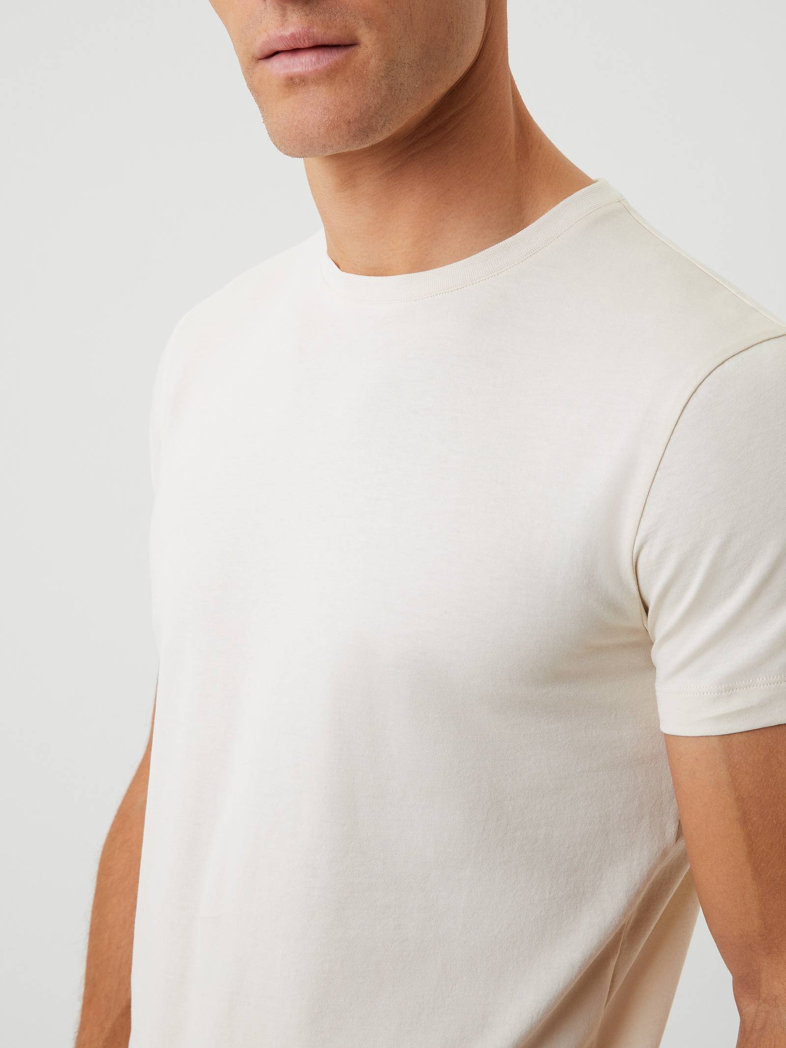 Centre T-Shirt image 4