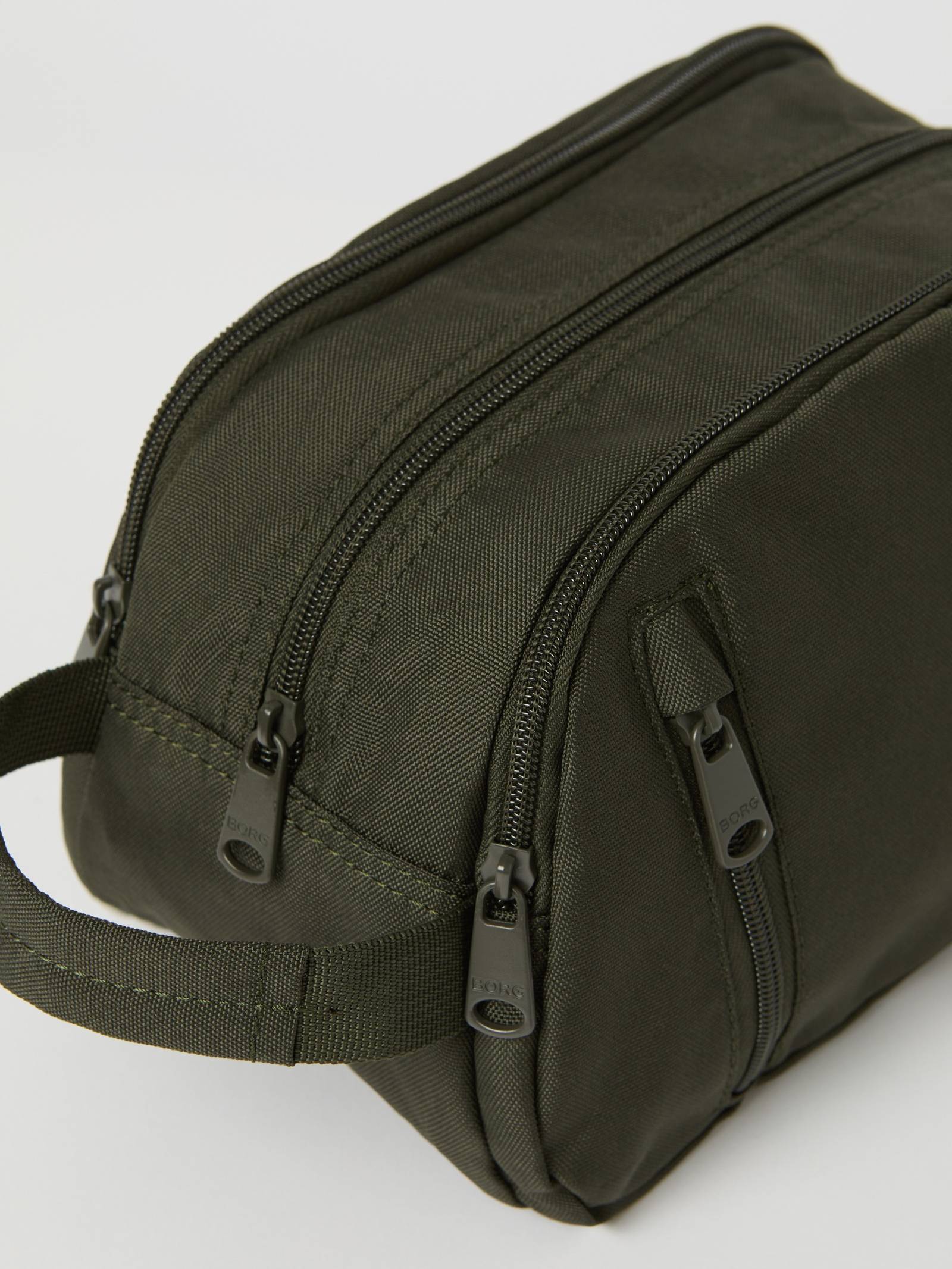 Core Toilet Case Standing image 5