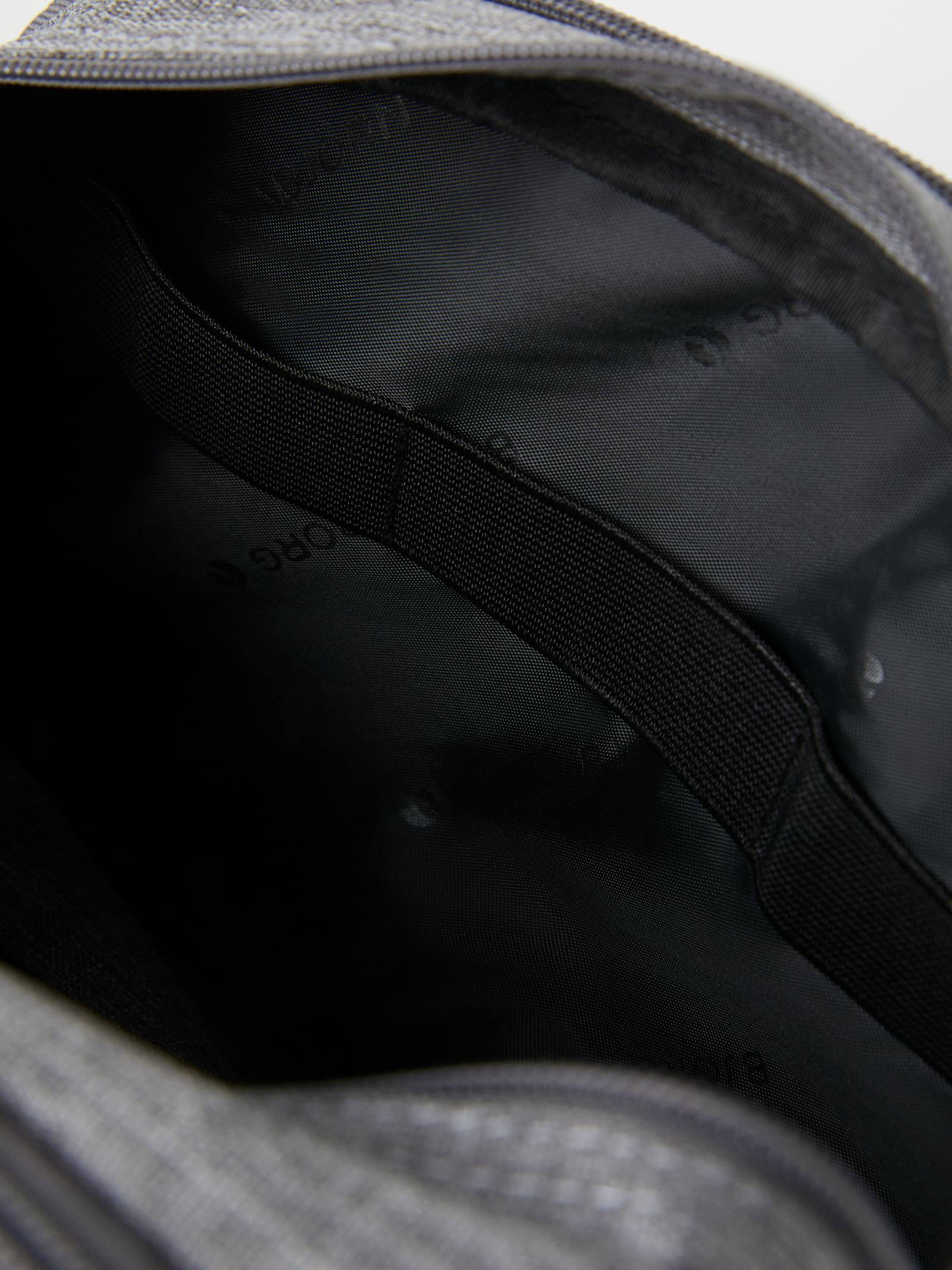 Core Toilet Case Standing image 5