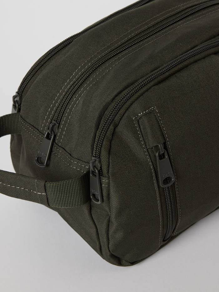 Björn Borg - Core Wash Bag Standing Forest Night - Image 3