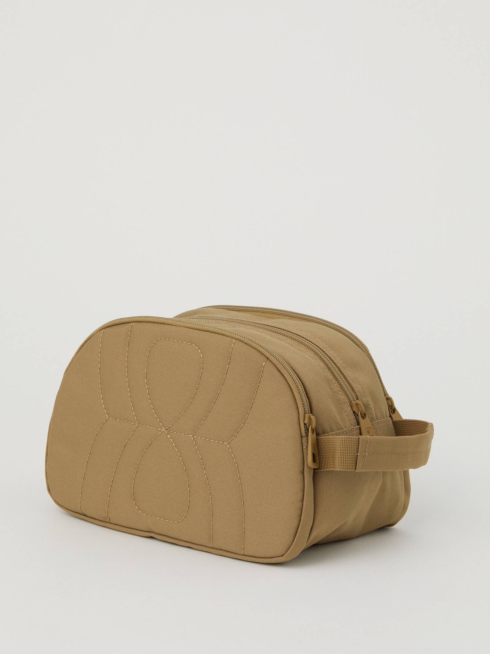 Core Toilet Case Standing image 2