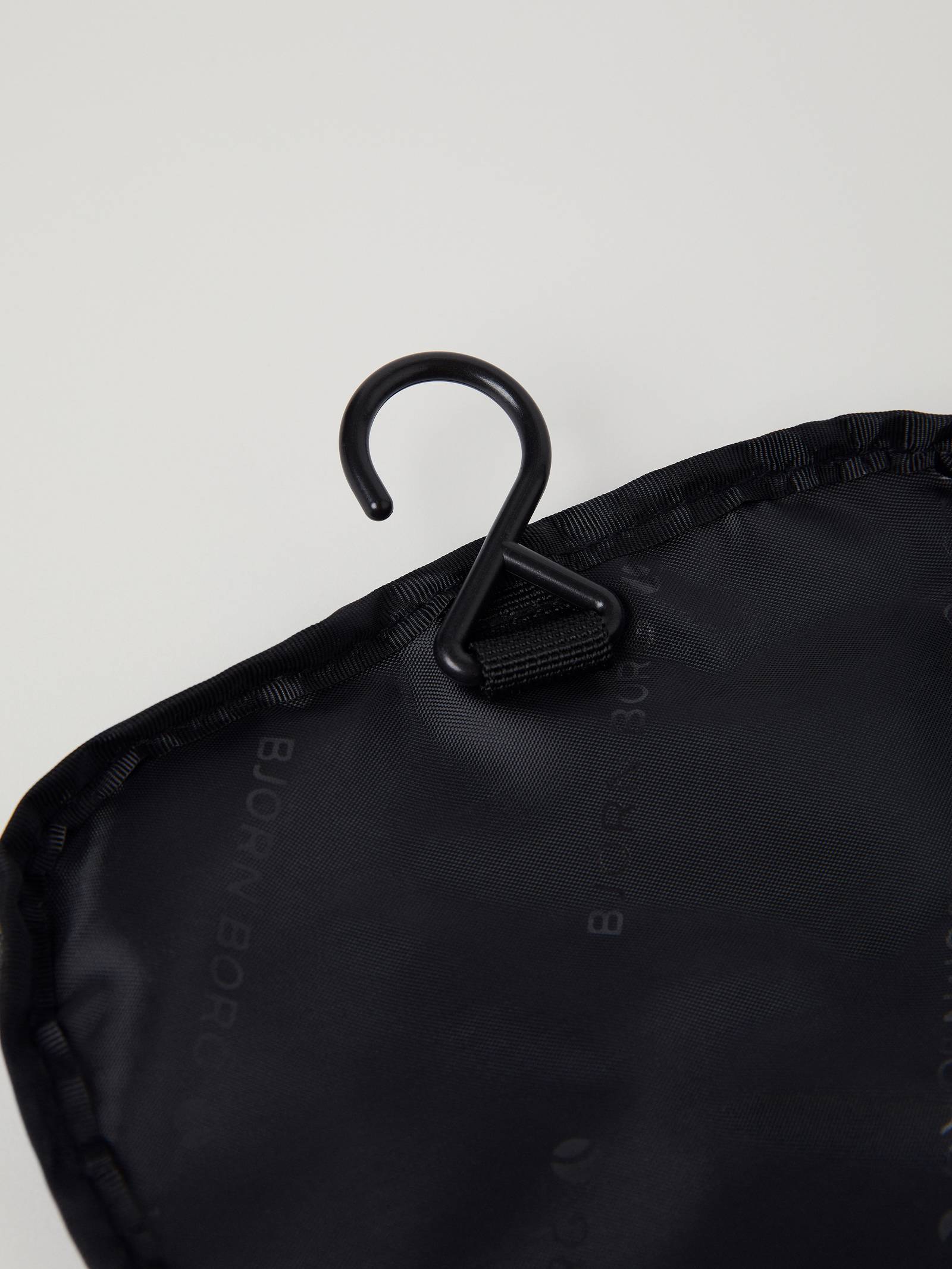 Core Toilet Case Hanging image 5